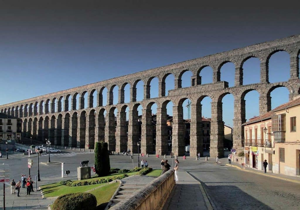 curiosidades del acueducto de segovia