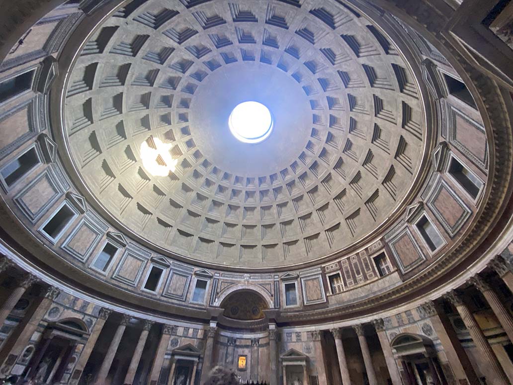 vano panteon roma